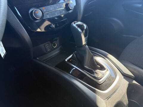 2017 Nissan Rogue Sport S