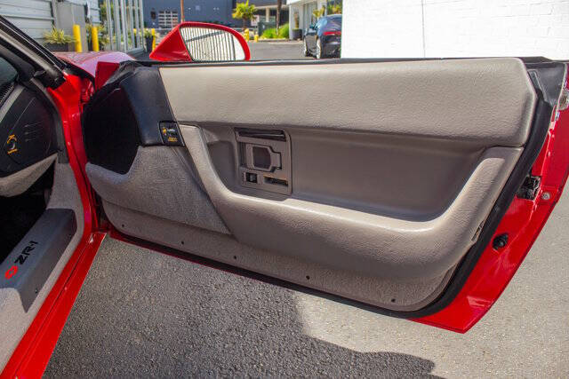 1990 Chevrolet Corvette 42