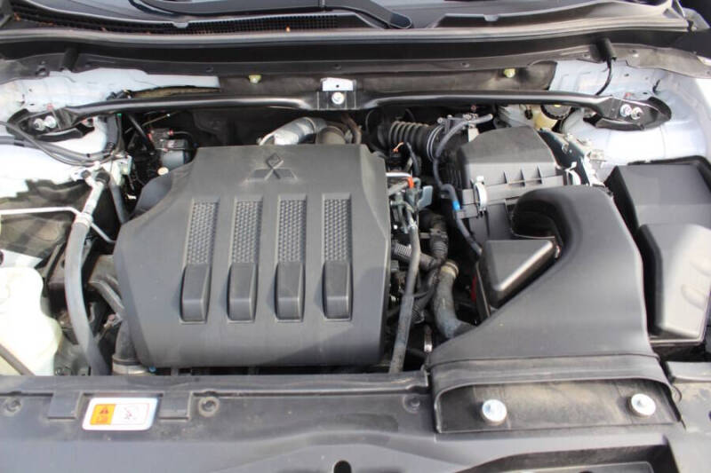 2023 Mitsubishi Eclipse Cross SE