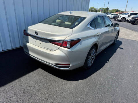 2021 Lexus ES 250