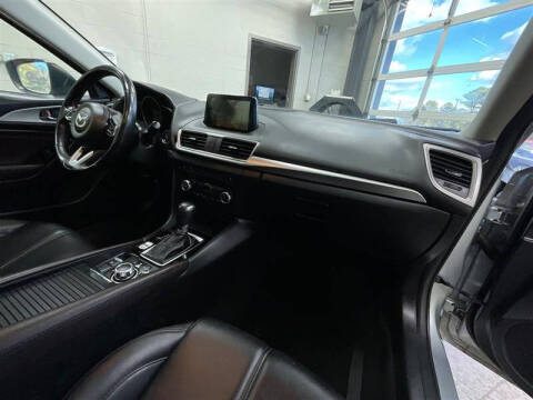 2018 Mazda MAZDA3 Touring