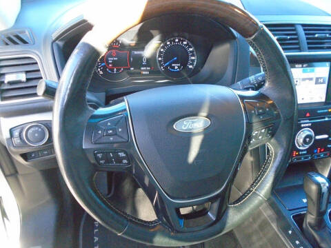 2017 Ford Explorer Platinum