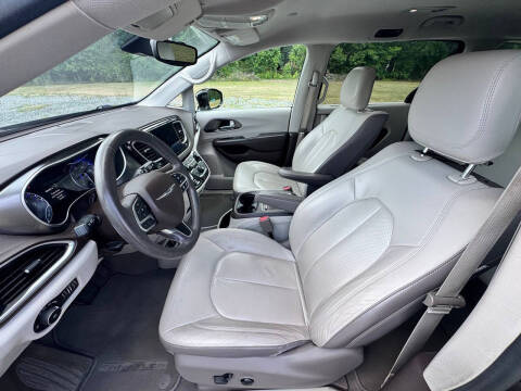 2017 Chrysler Pacifica Touring-L Plus