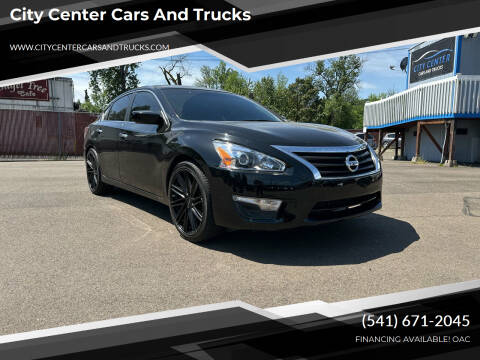 2015 Nissan Altima for sale at City Center Cars and Trucks in Roseburg OR
