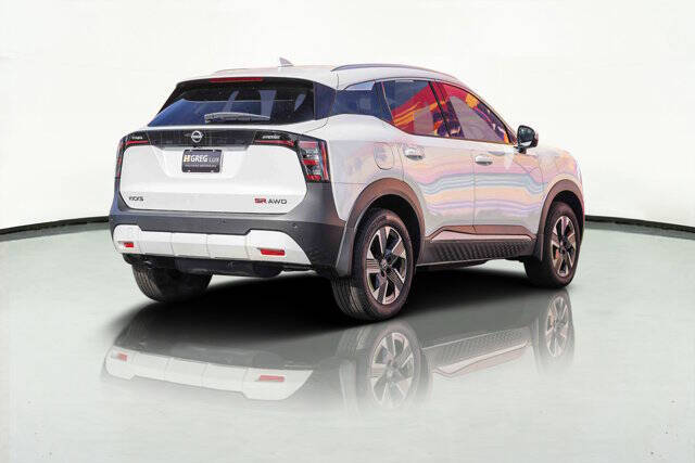 2025 Nissan Kicks SR