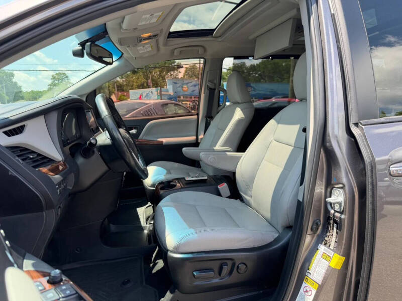 2017 Toyota Sienna