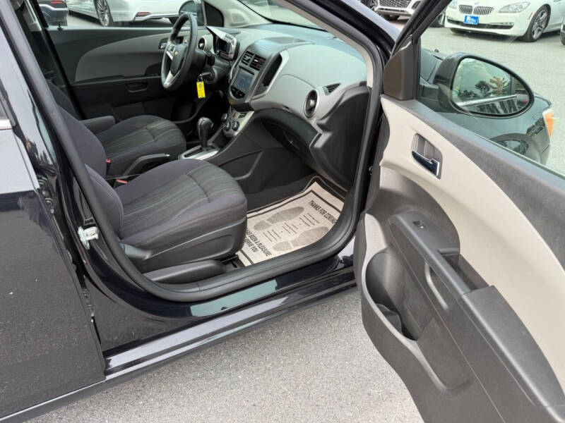 2015 Chevrolet Sonic LT Auto