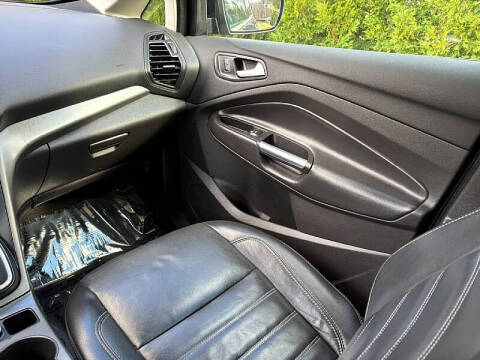 2017 Ford C-MAX Energi SE