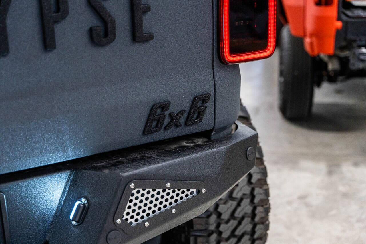 2023 JEEP Gladiator Pickup - $164,999