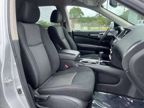 2019 Nissan Pathfinder SV