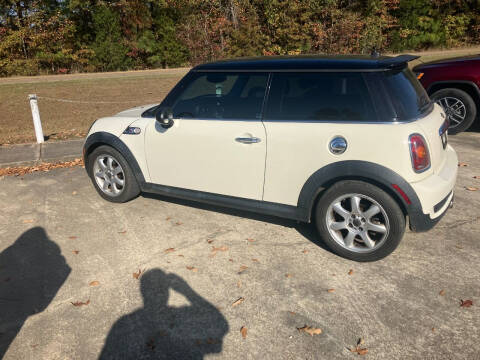 2010 MINI Cooper for sale at ALLEN JONES USED CARS INC in Steens MS