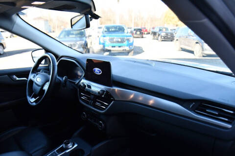 2021 Ford Escape Hybrid Titanium