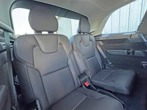 2024 Volvo XC90 Recharge T8 Ultimate Bright Theme 7P
