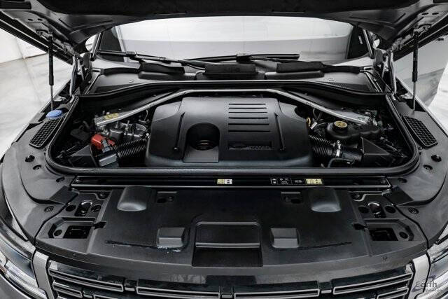 2024 Land Rover Range Rover Sport P360 SE