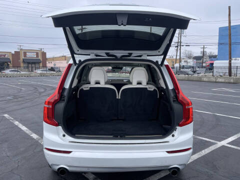 2019 Volvo XC90 T5 Momentum