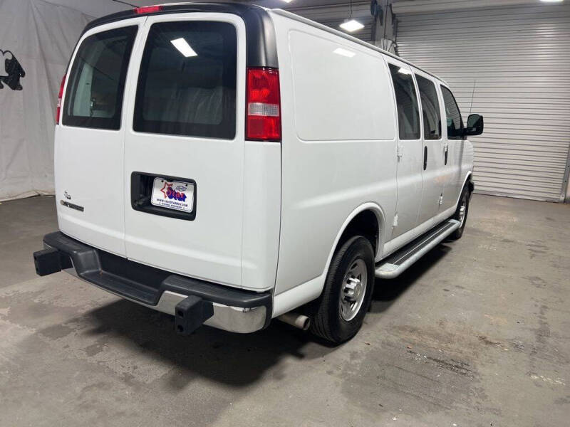 2024 Chevrolet Express 2500
