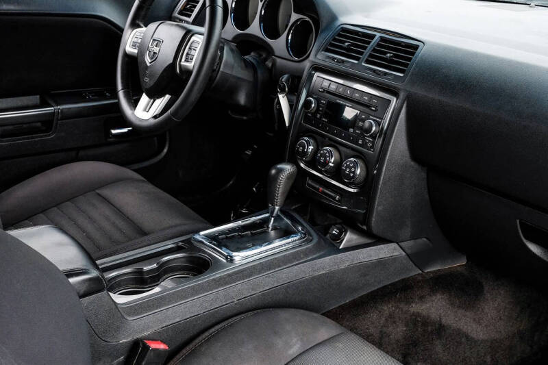 2014 Dodge Challenger SXT