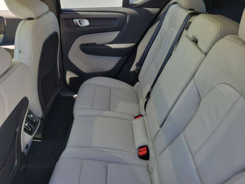 2026 Volvo XC40 B5 Ultra
