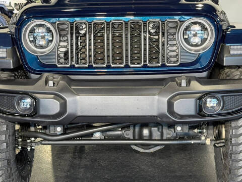 2025 Jeep Gladiator NightHawk
