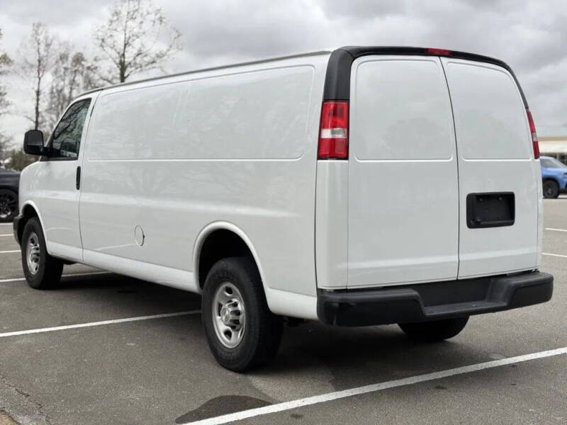 2023 Chevrolet Express 2500