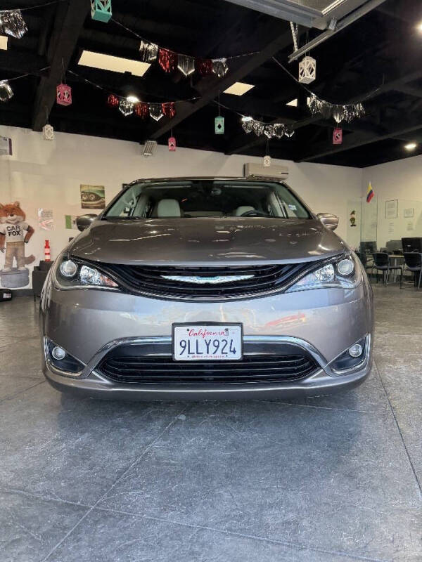 2018 Chrysler Pacifica Hybrid Touring Plus