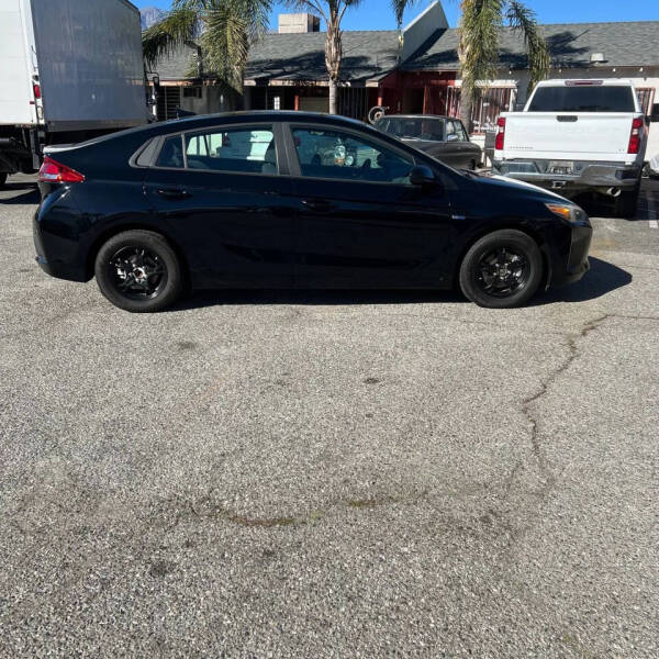 2017 Hyundai Ioniq Hybrid Blue