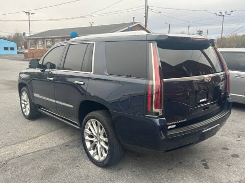 2018 Cadillac Escalade Platinum