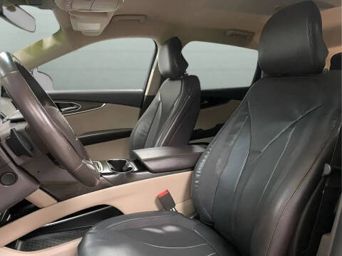 2019 Lincoln Nautilus Select