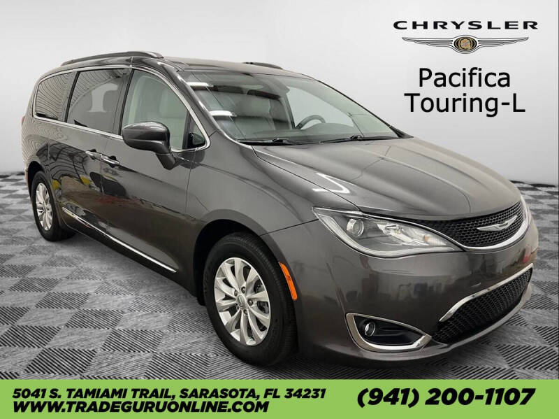 2017 Chrysler Pacifica Touring-L
