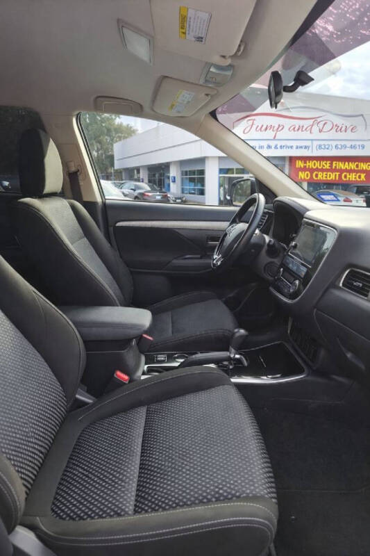 2017 Mitsubishi Outlander SE