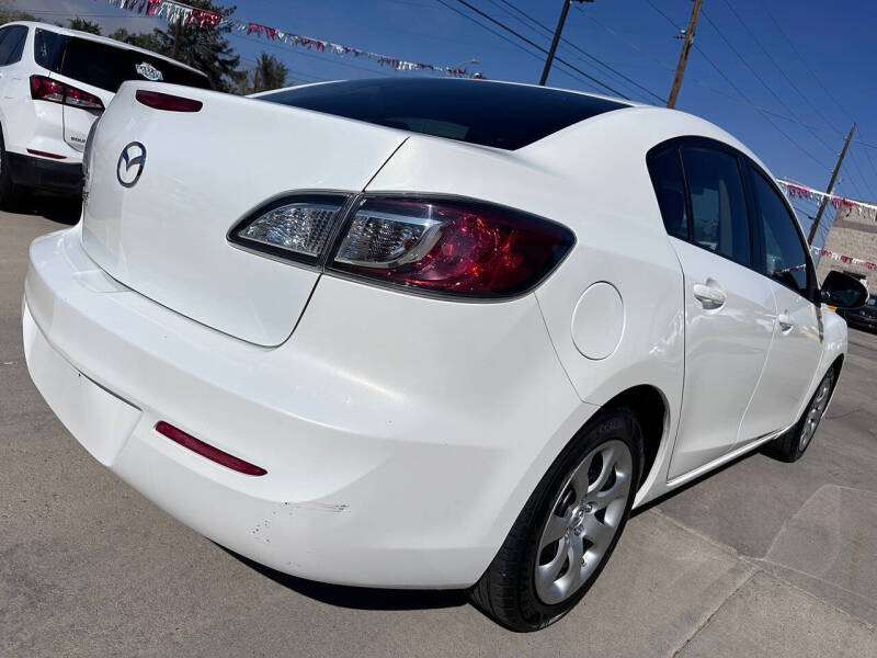 2013 Mazda MAZDA3 i SV