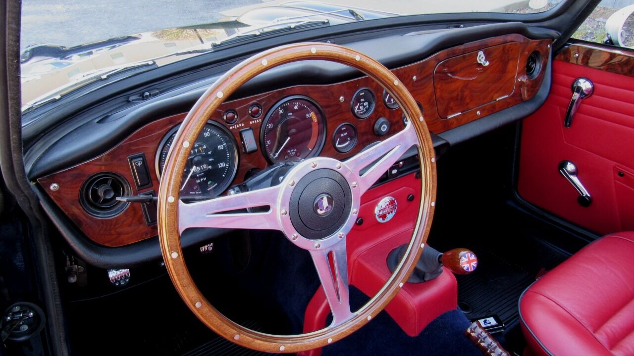1968 Triumph TR250 26