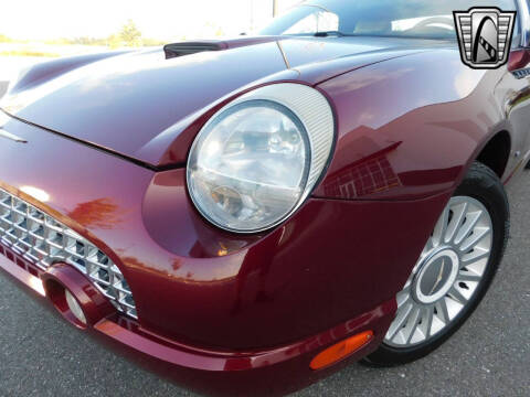 2004 Ford Thunderbird Deluxe