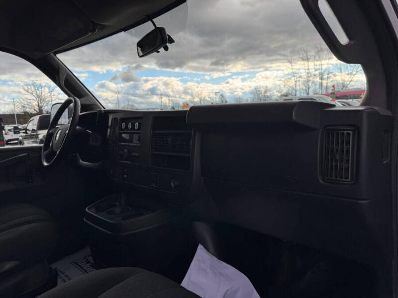 2018 Chevrolet Express 2500