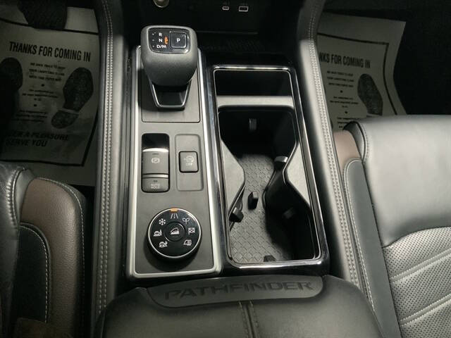 2023 Nissan Pathfinder Platinum