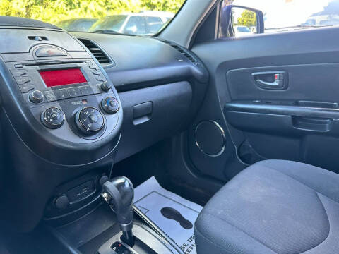 2010 Kia Soul +