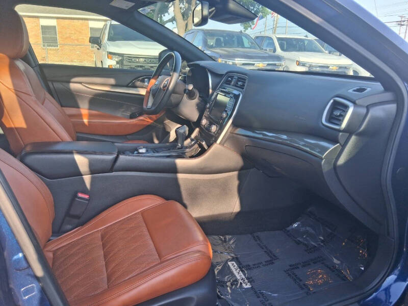 2020 Nissan Maxima Platinum
