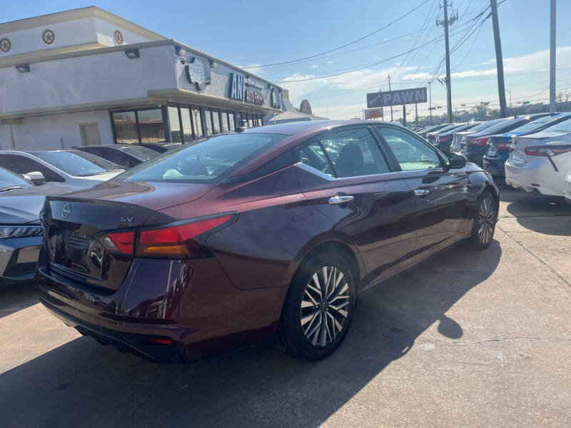 2024 Nissan Altima 2.5 SV