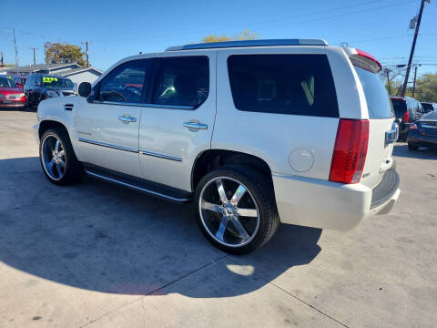 2011 Cadillac Escalade Luxury