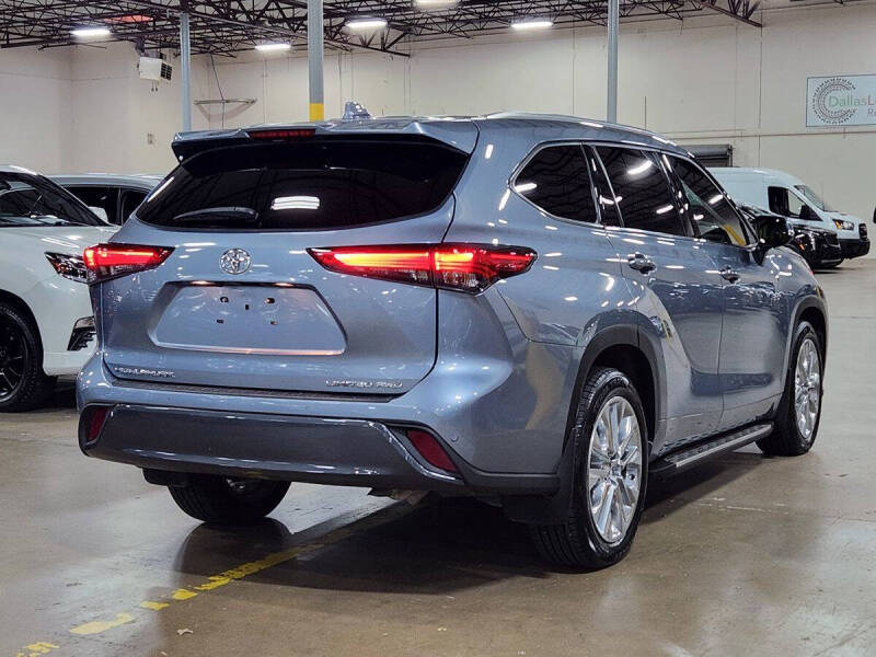 2022 Toyota Highlander Limited