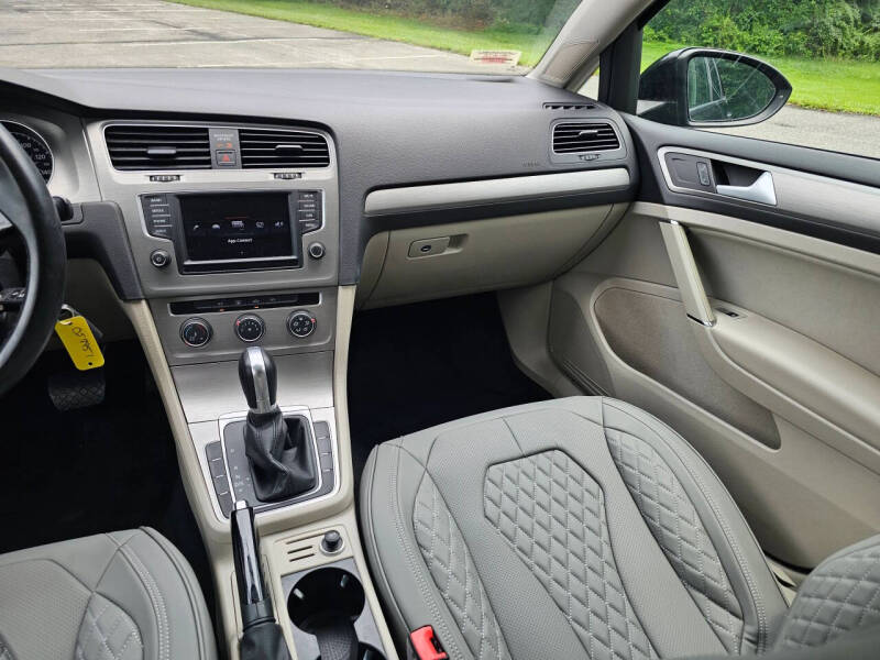 2016 Volkswagen Golf