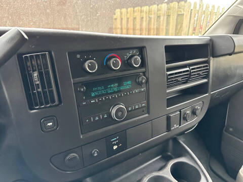 2017 GMC Savana 2500