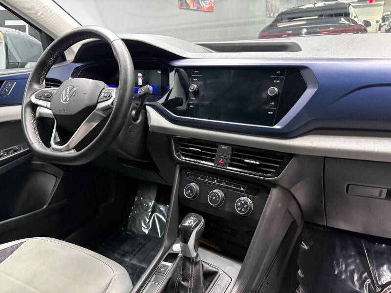 2022 Volkswagen Taos SE