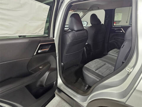 2025 Mitsubishi Outlander PHEV SE