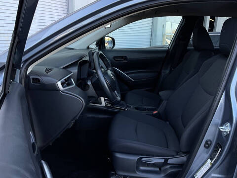 2025 Toyota Corolla Cross LE