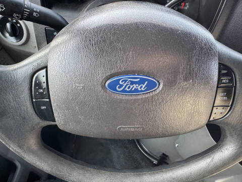 2017 Ford E-Series E-450 SD