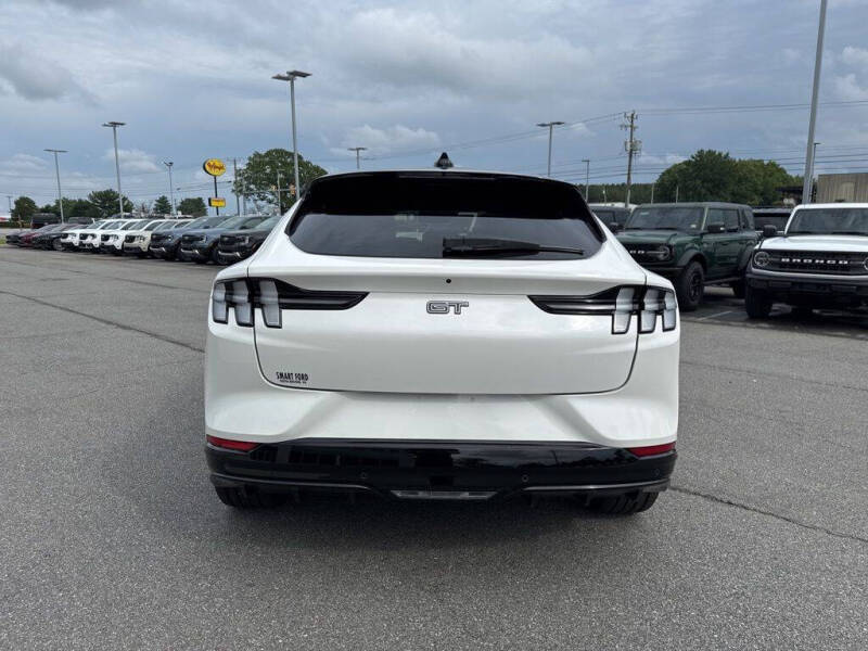 2025 Ford Mustang Mach-E GT