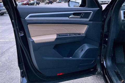 2022 Volkswagen Atlas Cross Sport V6 SEL R-Line 4Motion