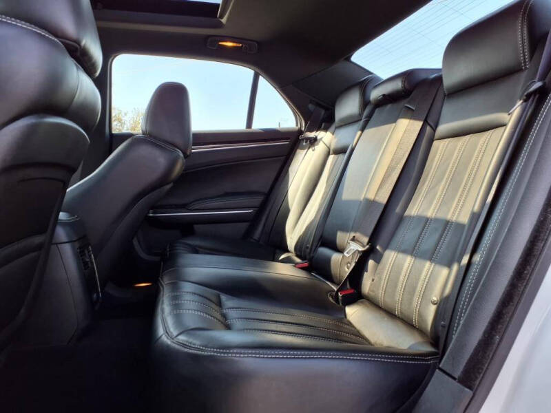 2022 Chrysler 300 S V6