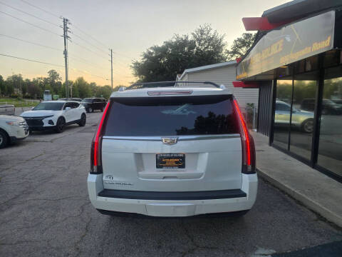 2016 Cadillac Escalade Luxury Collection